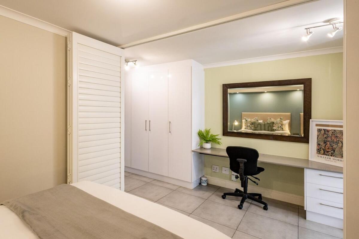 Stylish, Fully Equipped In Observatory *
